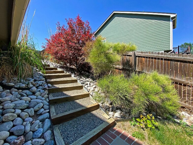 Building Photo - 12063 W 83rd Ln