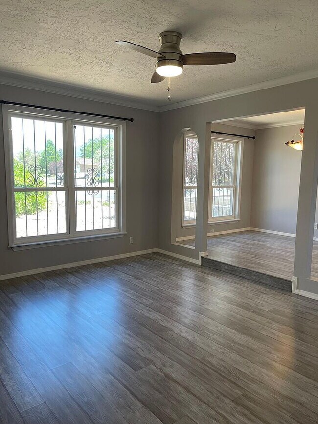 Building Photo - Single Family Home