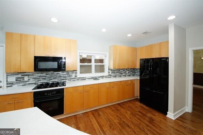 Building Photo - 1354 Brookhaven Village Cir NE