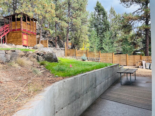 Building Photo - 19544 SW Century Dr