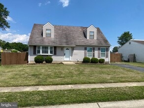 Building Photo - 104 Duet Dr
