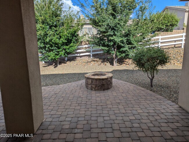 Building Photo - 3057 Trail Walk