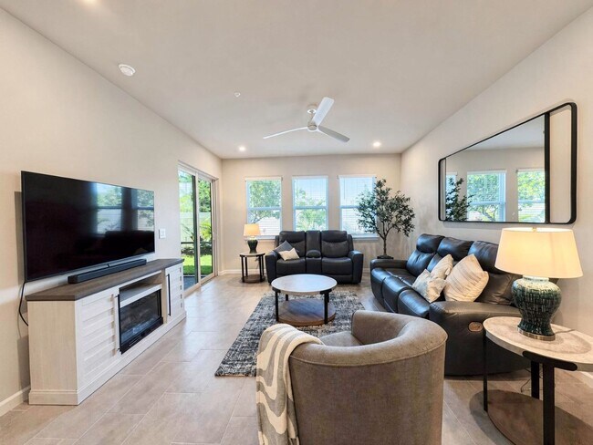 Building Photo - 4660 Arboretum Cir