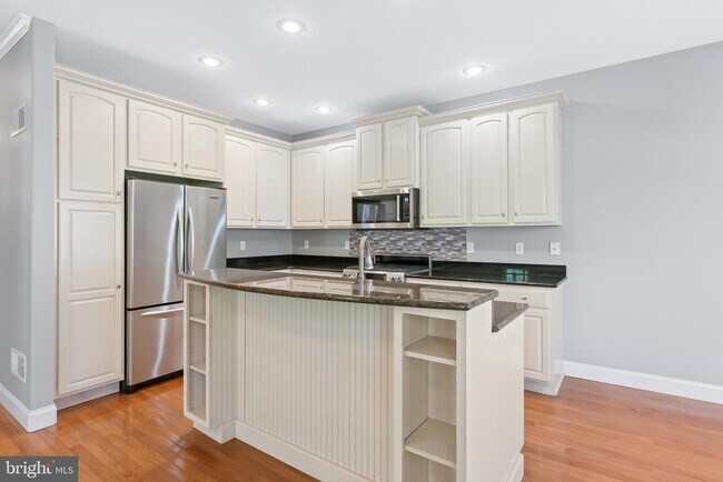 Building Photo - 1298 Vickery Ln