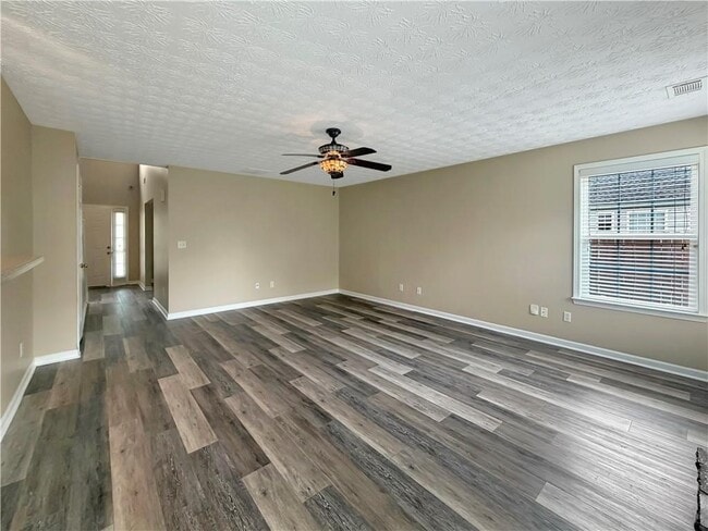 Building Photo - 1210 Skylar Ridge Cir