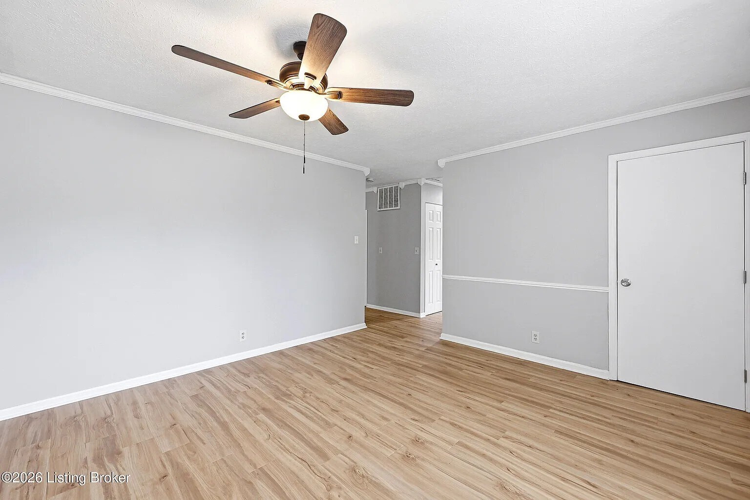 Building Photo - 6900 Heavrin Ave