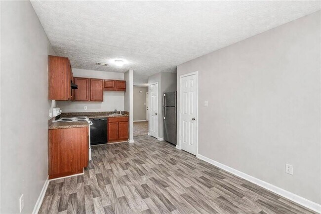 Building Photo - 588 Elle's Wy