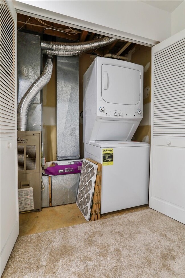 Building Photo - 1310 Hampshire Dr