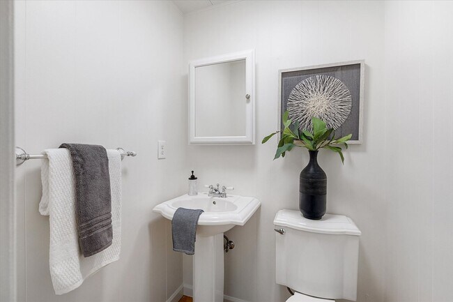 Building Photo - Remodeled Rambler with 2/Car garage, RV Parking and an Impressive Back Yard!!!!!