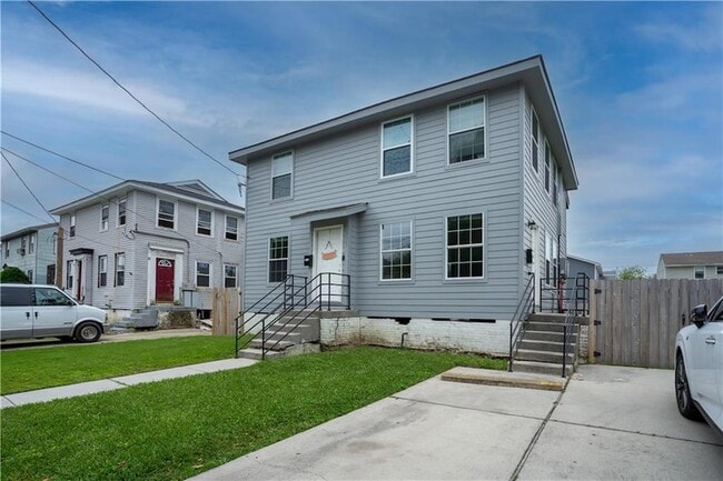 Building Photo - 6228 Waldo Dr