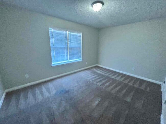 Building Photo - 987 Brecken Ln