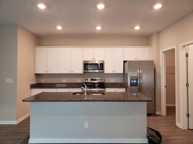 Building Photo - 94 Wynn Wy