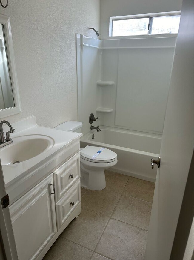 Building Photo - 5118 W Mercury Way