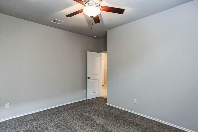 Building Photo - 23822 Piedmont Forest Dr