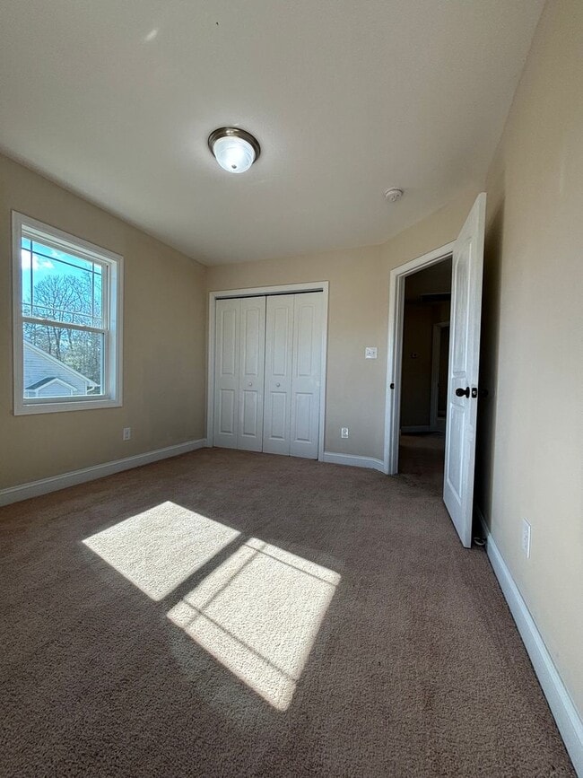 Building Photo - Sensational on Sundown