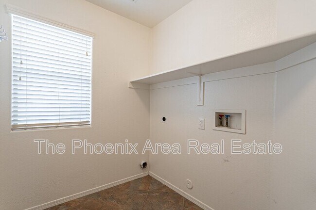 Building Photo - 4073 S Shady Ct