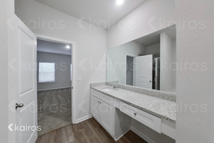 Building Photo - 3559 Bridgewood Dr