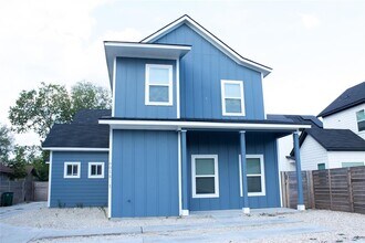 Building Photo - 6014 Fairway St