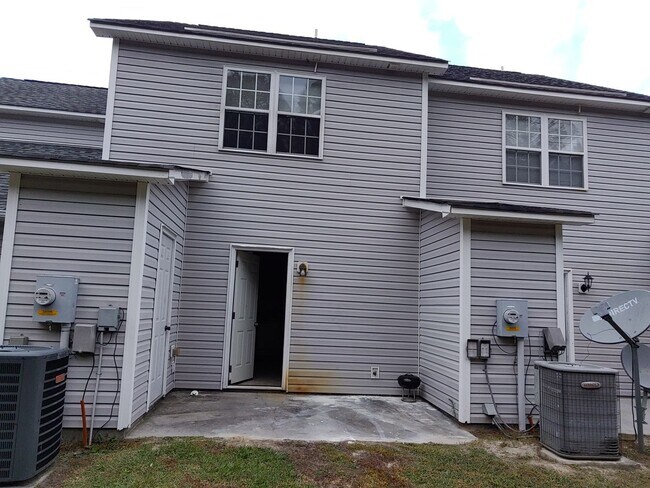 Building Photo - Look what I have for YOU