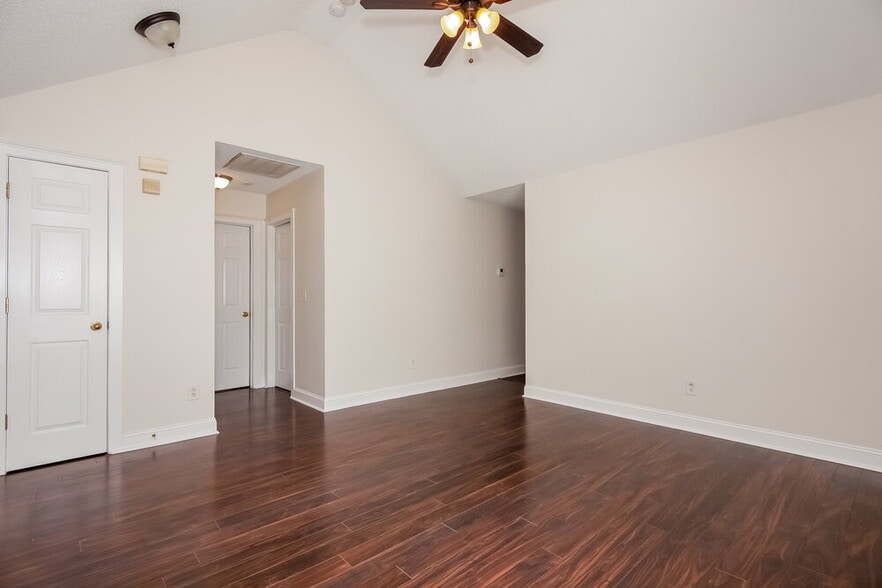 Building Photo - 13438 Glencreek Ln