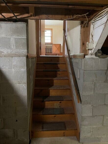 Basement Entry - 145 Danforth Cres