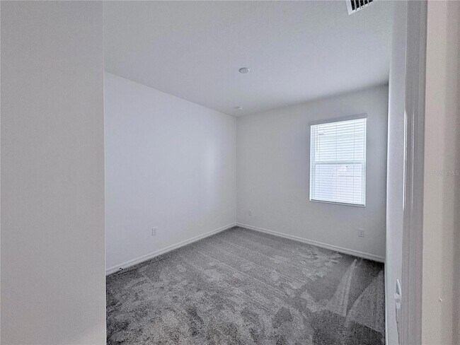 Building Photo - 609 Duke Dr