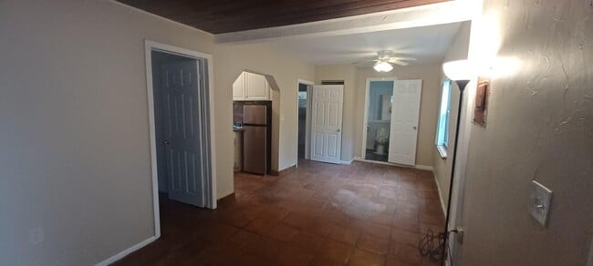 Building Photo - 510 Evergreen Dr