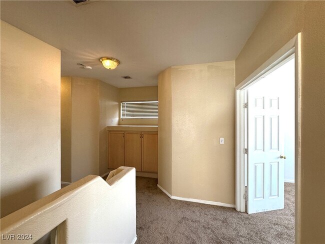 Building Photo - 8492 Canvas Vest Ct