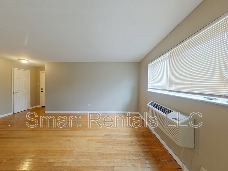 Building Photo - 3021 Pestalozzi St