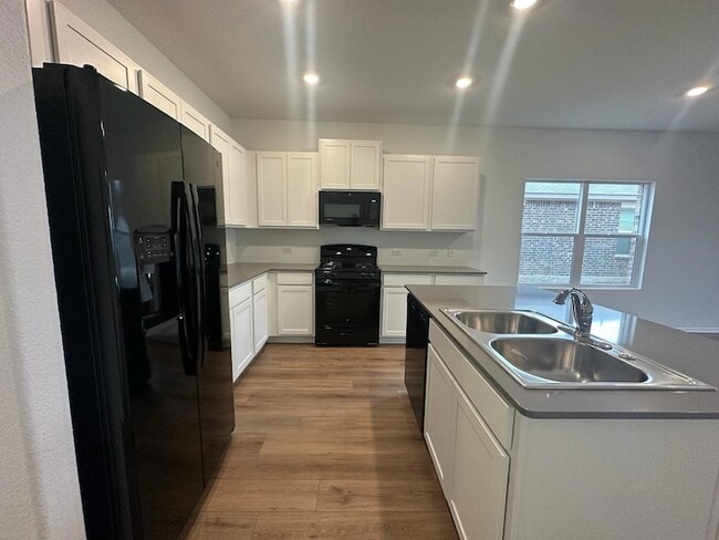 Building Photo - 312 Sonterra Dr