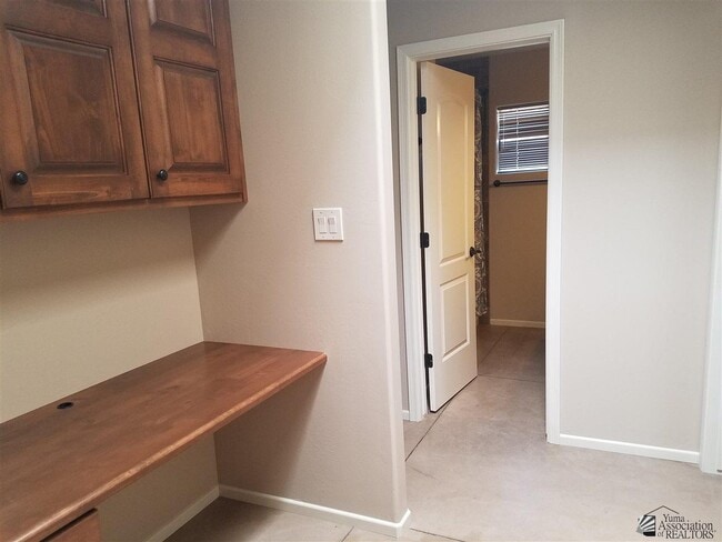 Building Photo - 14743 S Blanco Ave