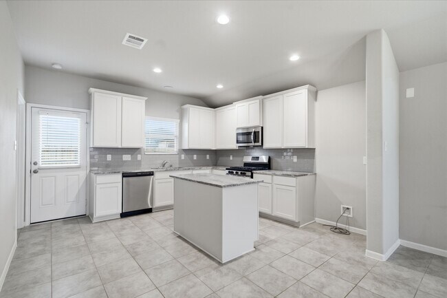 Building Photo - 1436 Sundown Gln Ln