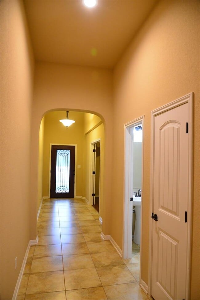 Building Photo - 209 Rock Vista Run