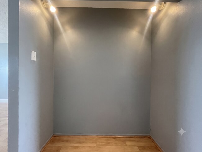 Building Photo - 72 Las Brisas Way