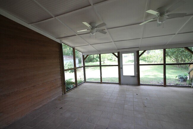 Building Photo - Exclusively Offered by Muse Realty Rentals, LLC