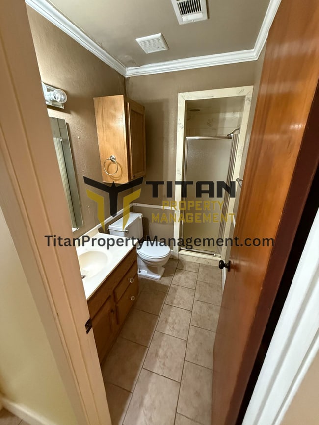 Building Photo - 2bed/2bath house