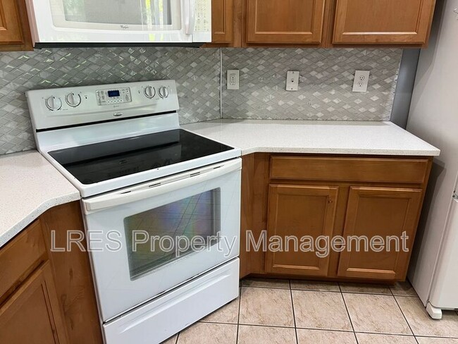 Building Photo - 1525 Orrington Payne Pl