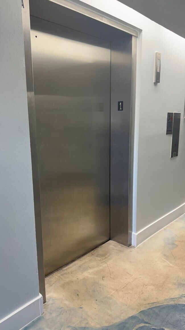 Building Photo - 9370 SW 8th St