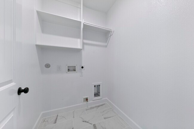 Building Photo - 946 Judiway St