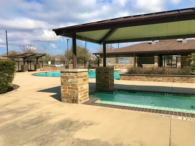 Building Photo - 1702 Claire Creek Ct