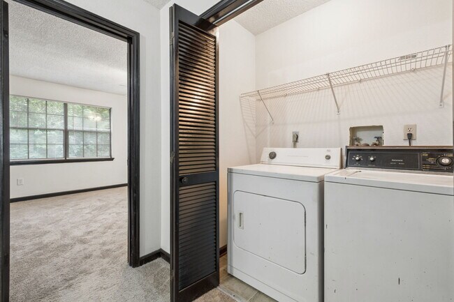 Building Photo - 1242 Chee Ln