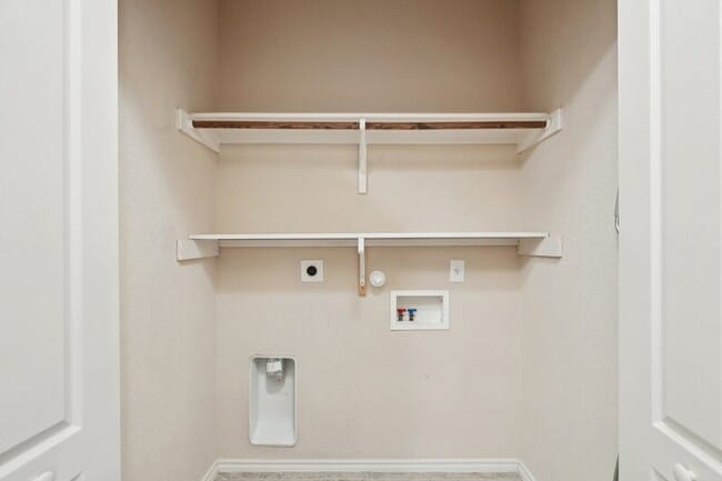 Building Photo - 5422 Sunlit Brk