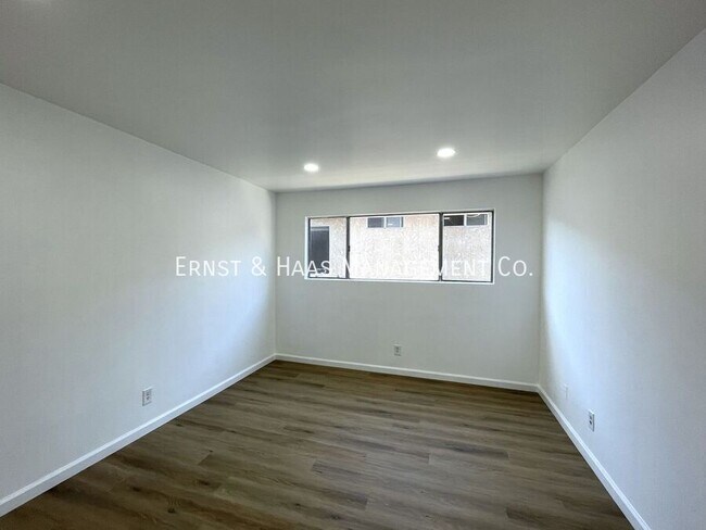 Building Photo - 4300 E 5th St