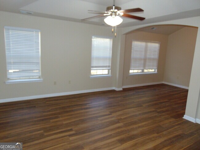 Building Photo - 1320 Napa Valley Dr SW