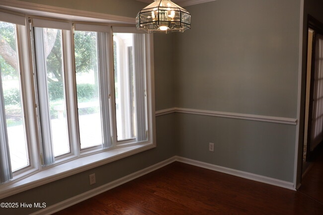 Building Photo - 207 Gemini Ct
