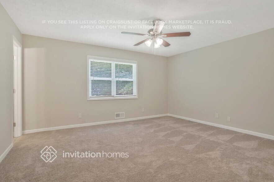 Building Photo - 4812 Hemlock Dr SE