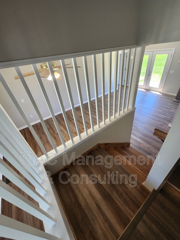 Building Photo - 1748 Bouton Dr