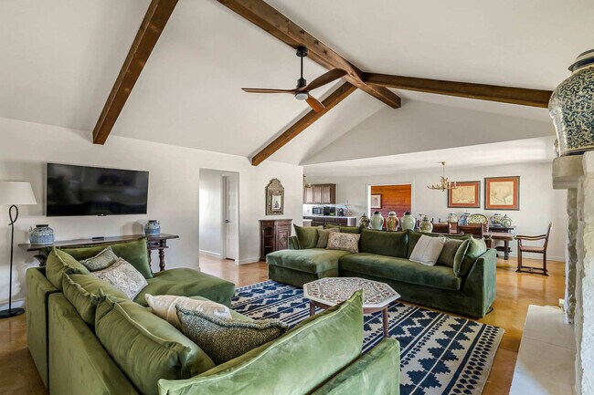 Building Photo - 1219 Sisterdale Rd