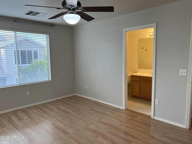 Building Photo - 4220 E Orchid Ln