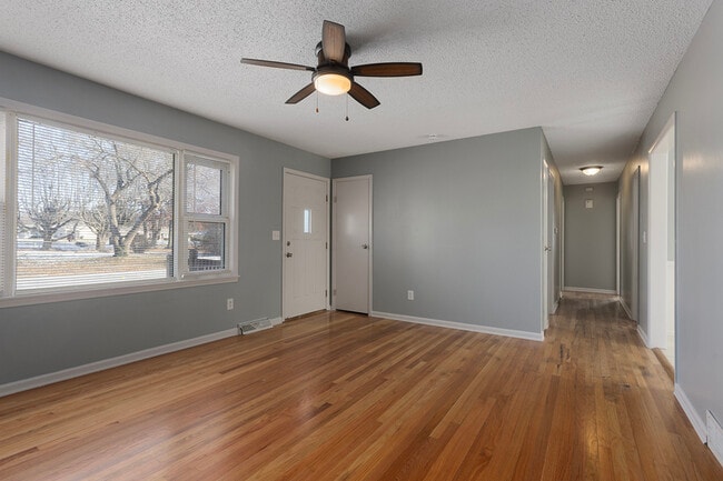 Building Photo - 703 SW 7 St